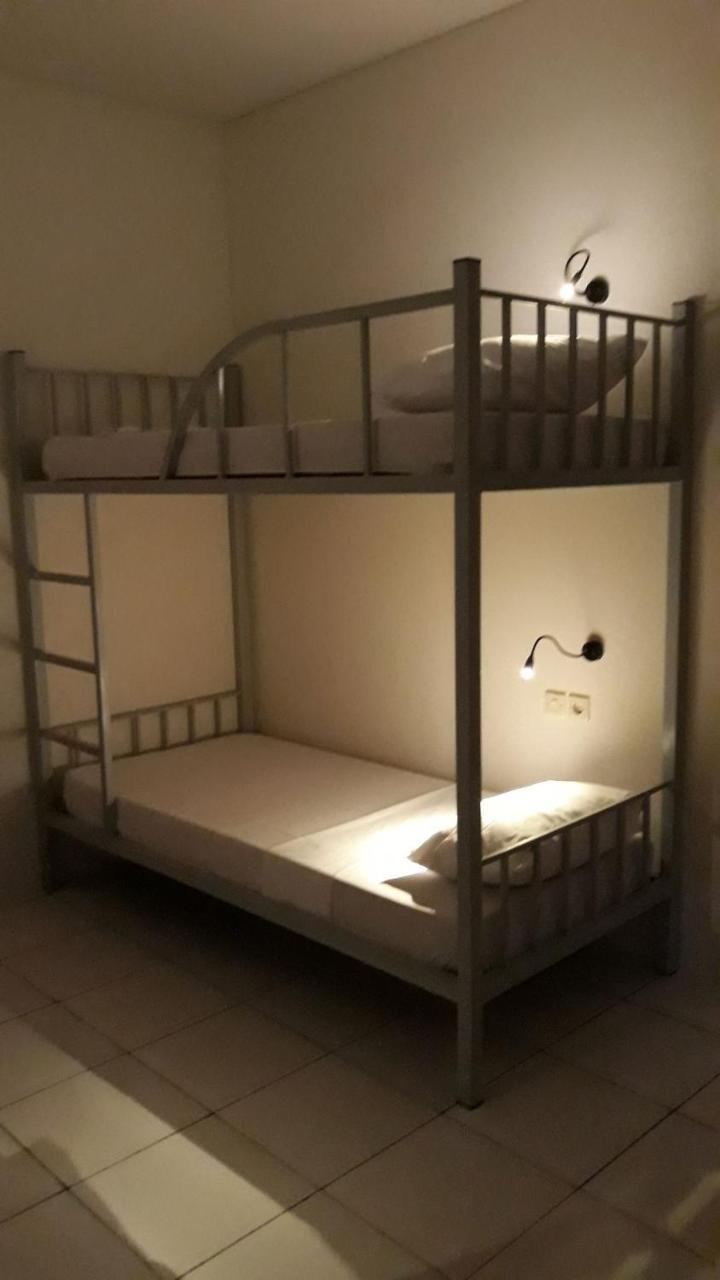 Bujang Lapuk Hostel Sekotong Zewnętrze zdjęcie